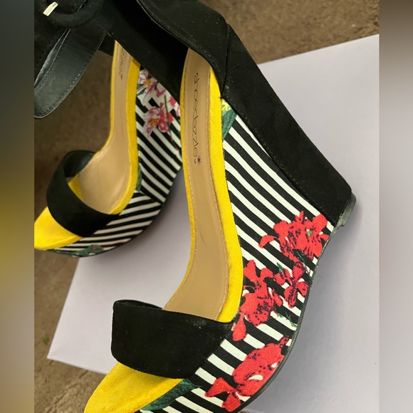 Wedges - Picture 5 of 7